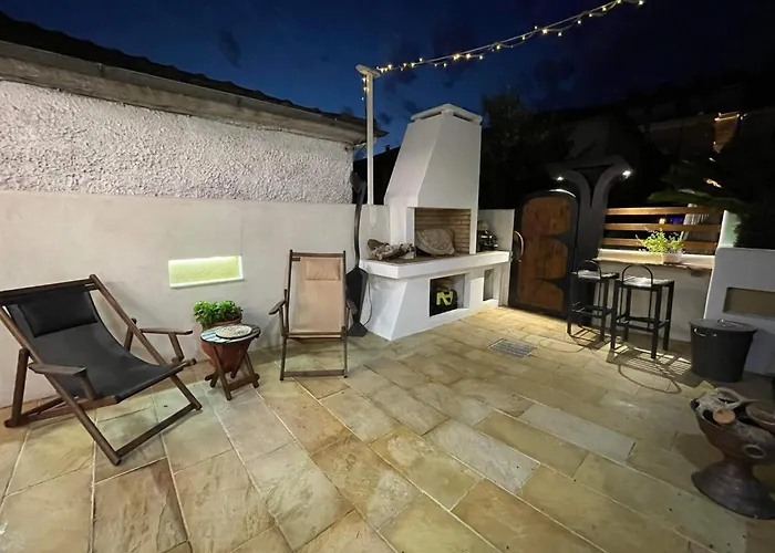 Babushka Studio-loft Near The Sea Olympiada