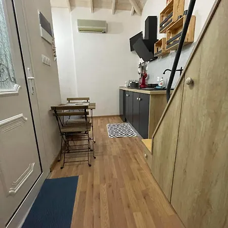 Апартаменты Babushka Studio-loft Near The Sea